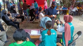Warga Babakan Serbu Sekretariat Pokja Wartawan Harian Tangerang, Ada Apa?