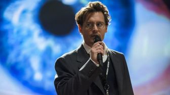 Sinopsis Transcendence: Aksi Johnny Depp Selamatkan Temuannya yang Dianggap Berbahaya