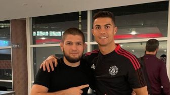 Tak Ada Takutnya, Cristiano Ronaldo Coba Banting Khabib Nurmagomedov