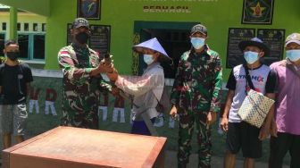 Warga Panga serahkan Senjata Mortir asal Malaysia Sisa Konfrontasi ke Pamta