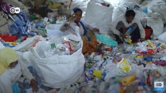 Bakar Sampah di Insinerator, Apakah Solusi Jitu Agar Sampah Enyah?
