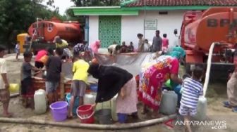 Sejumlah Desa di Ngawi Dilanda Kekeringan, BPBD Kirim Bantuan Air Bersih