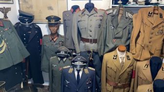 Polisi Temukan 8000 Barang Nazi Dalam Rumah Kakek Tersangka Pedofilia