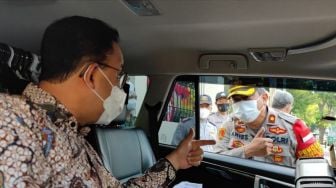 Antisipasi Dampak Musim Hujan, Anies Ingatkan Keamanan Kabel Listrik