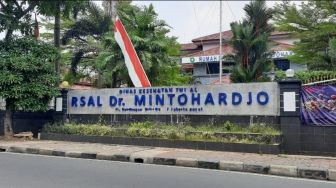 Gudang Logistik RSAL Mintohardjo Terbakar, Damkar: Cuma APD, Bukan Vaksin