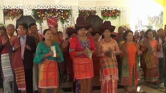 Jenis-jenis Pakaian Adat Sumatera Utara: Batak Toba, Suku Karo, Hingga Suku Mandailing