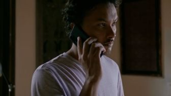 Nicholas Saputra Perdana Berkumis di Film Paranoia, Alasannya Tak Terduga