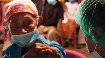 Polda Sumatera Barat Kejar Target 70 Persen Vaksinasi di Akhir Tahun