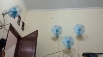 Ngeluh Ruangan Pengap, Pemilik Nekat Pasang 4 Kipas Angin Sekaligus di Kamar