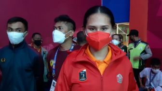 Karateka Cantik DKI Jakarta Ceyco Georgia Sabet Emas PON Papua