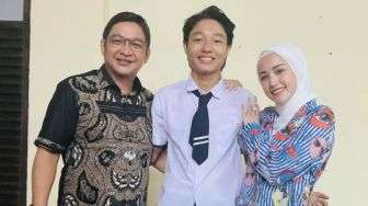 Sempat Tak Terima, Kiesha Alvaro Kini Merasa Keren Punya 2 Ayah dan 2 Ibu