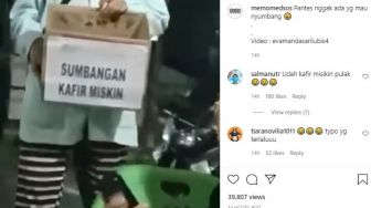 Viral, Seorang Wanita Minta Sumbangan, Warganet Merasa Aneh: Udah Kafir Miskin Lagi