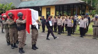 Patroli di Mimika, 2 Anggota Brimob Tewas Tabrakan dengan Bus