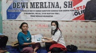 Serba-serbi Dewi Merlina Gelar Reses, Tiga Gereja di Sanggau Terima Tali As