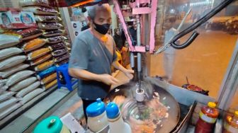 Sosok Inspiratif Dartadi, Warga Malang Pencipta Robot Pemasak Nasi Goreng