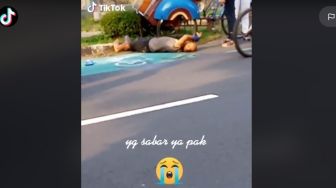 Viral Tukang Becak Menangis Histeris di Jalan, Cerita di Baliknya Menyayat Hati