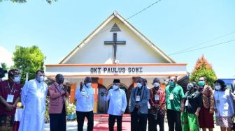 Kunjungi Papua Barat, Wapres Maruf Kasih Bantuan Ke Gereja