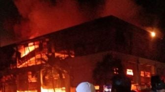 Gudang Elektronik Mangga Dua, Jakarta Pusat Kebakaran