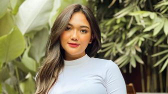 Marion Jola Rilis Lagu Baru "Overthinking", Terinspirasi Kisah Cinta Sahabatnya