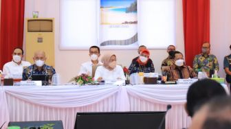 Menaker Ida Hadiri Rakor Percepatan Penanggulangan Kemiskinan Ekstrem di NTT