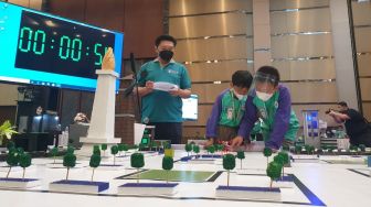 Tingkatkan Kreativitas, Sejumlah Siswa Ikut Serta dalam Madrasah Robotics Competition 2021