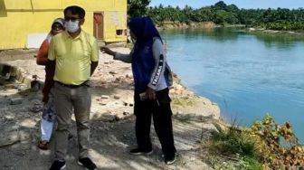 Abrasi Sungai di Padang Pariaman, Puluhan Keluarga Mengungsi