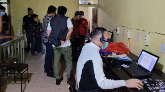 Digeledah! Kantor Perusahaan Pinjaman Online di Kalimantan Barat