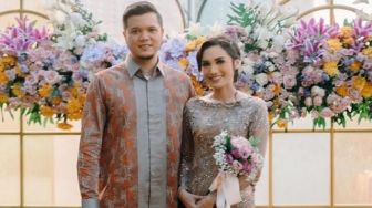 Adrian Subono dan Nabila Syahputri Resmi Menikah