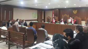 Ditemui Azis Syamsuddin, Rita Widyasari Akui Dikenalkan Eks Penyidik KPK Robin Pattuju