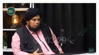 Komentari Kasus Ferdy Sambo, Ustaz Derry Sulaiman Singgung Kasus KM 50: Nyawa Dibalas Nyawa!