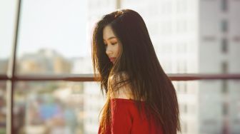 5 Sinyal Kuat Mantan Pacar Ingin Ajak Balikan, Yakin Mau Lanjut?