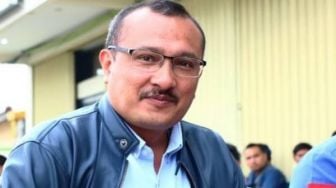 Ferdinand ungkap enaknya jadi Anies, bodoh tapi selalu dipuji-puji