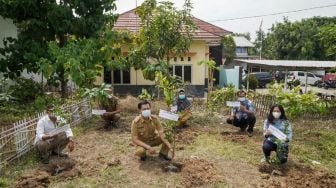 Penghijauan, Peruri Beri Bantuan Berupa 3.100 Bibit Pohon Buah bagi Kabupaten Karawang