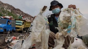 Sampah Medis Berserakan di TPA Burangkeng, Kepala Dinkes: Kita Sudah SOP