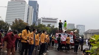 Teriakan Mundur Jokowi Menggema Saat Aksi Demo BEM SI