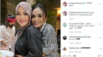 Pelukan Hangat Krisdayanti untuk Aurel Hermansyah, Warganet Salfok dengan Wajah Mereka