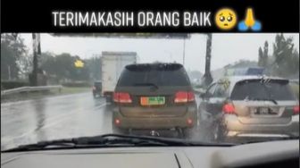 Viral Mobil Berpelat Nomor TNI Urai Kemacetan Demi Beri Akses Ambulans, Publik Salut