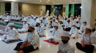 Klaster PTM di Pesantren Depok Jadi 46 Orang, Semua Isoman di Masjid