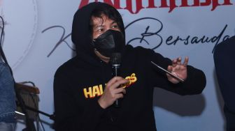 Mai Armada saat acara perilisan album terbaru Armada 'Kita Bersaudara' di Kemang Timur, Jakarta Selatan, Jumat (22/10/2021). [Suara.com/Alfian Winanto]