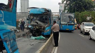 Kecelakaan Bus di Jaktim Tewaskan Dua Orang, TransJakarta Bakal Evaluasi Operator