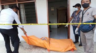 Wanita Ditemukan Tewas Mengenaskan Dalam Rumah di Pekanbaru