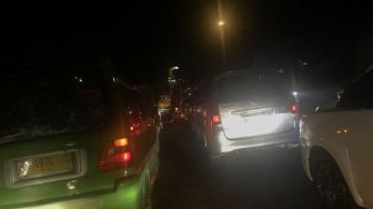 Jalan Nasional Bandung-Cianjur Macet Parah Gara-gara Ini