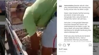 Seorang Pria Buang Ratusan Telur ke Sungai, Warganet Cecar Aksinya Sampai Menghakimi