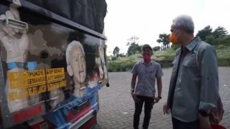 Bertemu Sang Sopir, Ini Reaksi Ganjar Pranowo Melihat Fotonya Terpampang di Belakang Truk