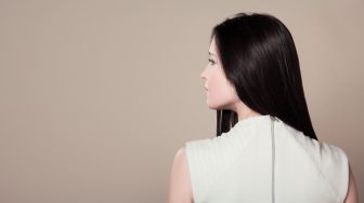 5 Tips Menjaga Kesehatan Rambut, Salah Satunya Perhatikan Jenis Sisir