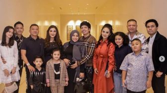 Krisdayanti Batal Ikut Liburan Bareng Keluarga Anang dan Atta Halilintar