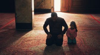 Doa untuk Ayah Dapat Dipanjatkan saat Hari Ayah 12 November