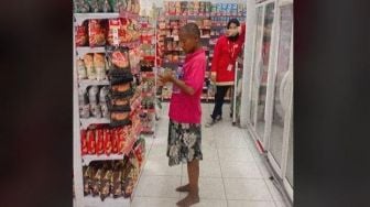 ODGJ Masuk Minimarket dan Minum Air Kemasan, Sikap Karyawannya Dipuji Netizen