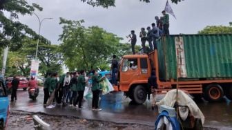 Mahasiswa Makassar: Bersuara Sedikit Ditangkap