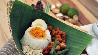 Beragam Jenis Daun untuk Membungkus Makanan
